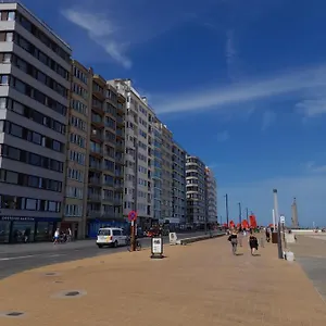 Met Prachtig Zeezicht , Oostende België